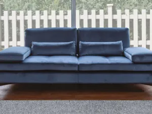 Divano lineare di design Serena di Nicoletti Home