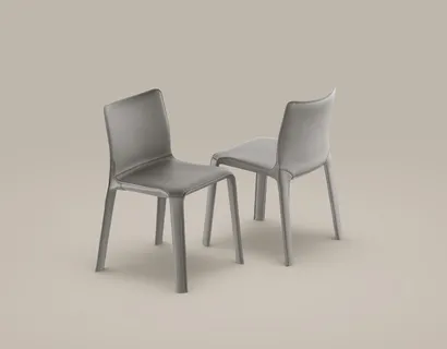 Sedia Kagura interamente rivestita in cuoio di Bonaldo