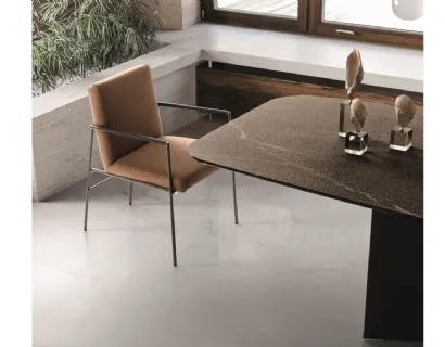 Sedia Kyo in tessuto imbottito di Ditre Italia
