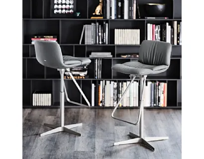 Sgabello girevole in ecopelle Axel X di Cattelan Italia