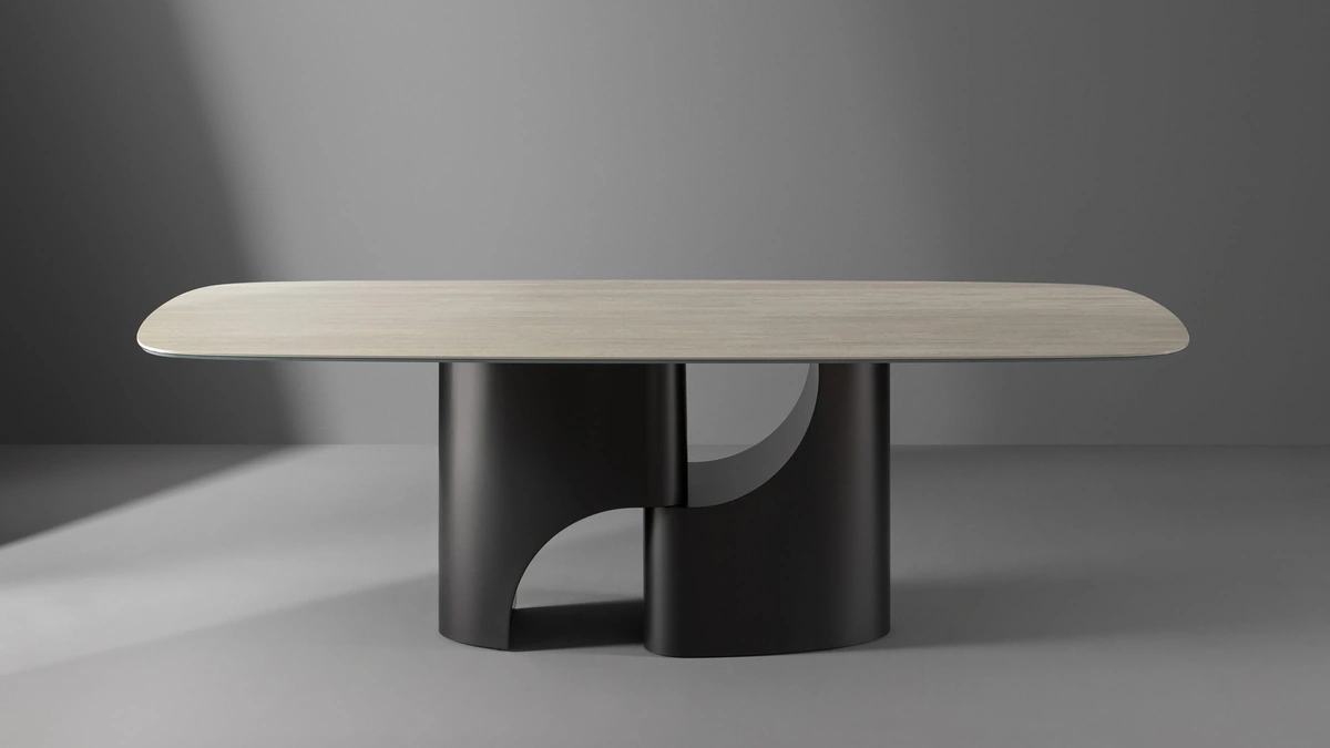 Tavolo Taijitu con top in ceramica di Bonaldo