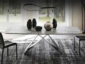 Tavolo con base in acciaio e piano in ceramica Premier Keramik di Cattelan Italia