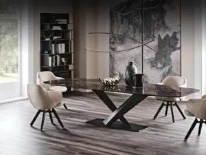 Tavolo con base in metallo e piano in ceramica Stratos Keramik di Cattelan Italia