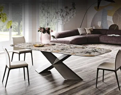 Tavolo con base in metallo e piano in ceramica Tyron Keramik di Cattelan Italia