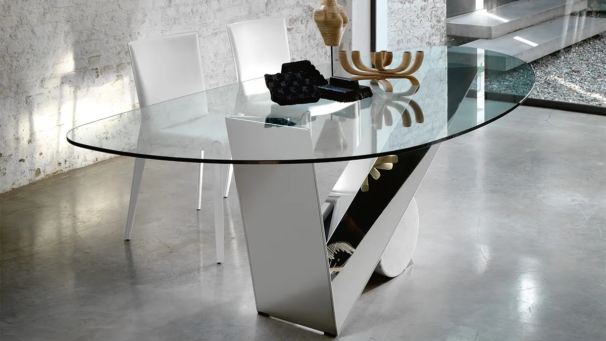 Tavolo in vetro con base in acciaio Inox lucido Valentinox di Cattelan Italia
