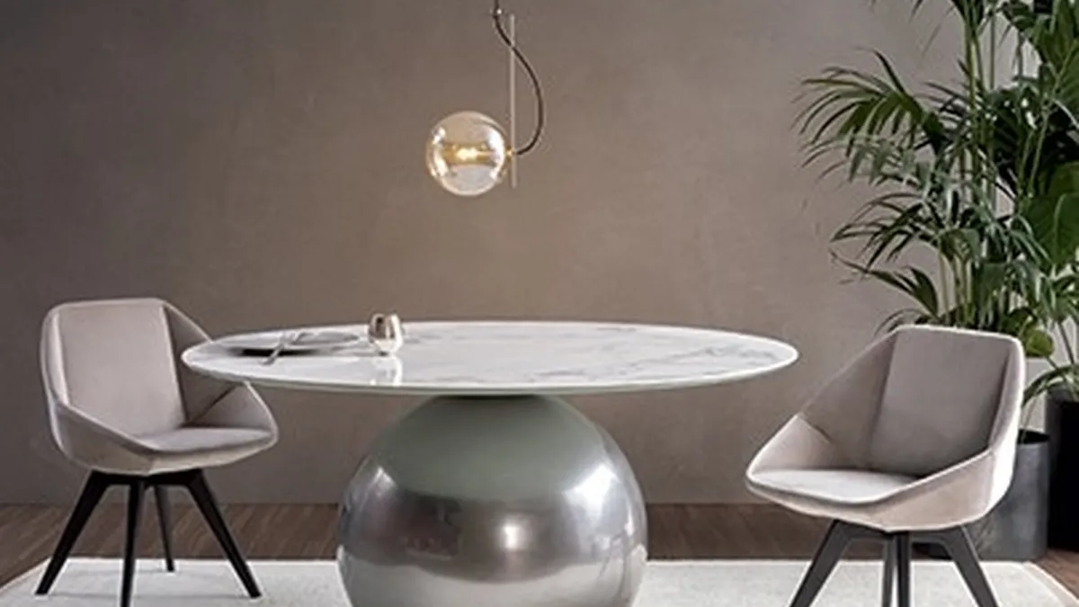 Tavolo rotondo Circus con piano in marmo bianco di Carrara di Bonaldo