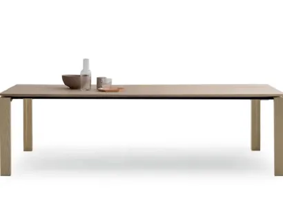 Tavolo Vogue di Devina Nais