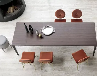 Tavolo allungabile Echo IN con top in melaminico effetto legno di Bontempi