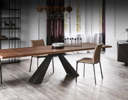 Tavolo allungabile in legno di noce e gambe in acciaio Eliot Wood Drive di Cattelan Italia