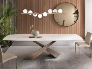 Tavolo allungabile Living con piano in Ceramica e base in metallo verniciato di Riflessi