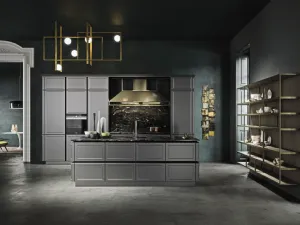 Cucina Design elegante con isola, ante in laccato grigio piombo e top in marmo Frame di Snaidero