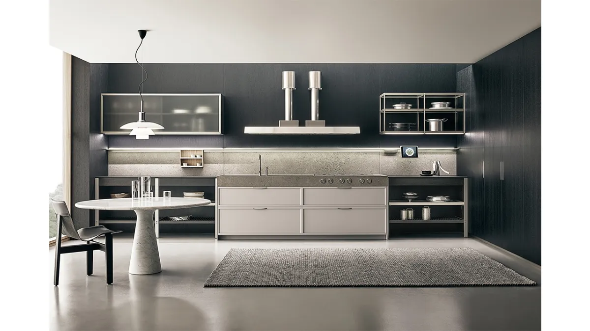 Cucina Design lineare KLab 02 con frontali in Laccato opaco Grigio Nuage di Ernestomeda