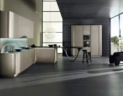 Cucina Design con penisola Ola in laccato micalizzato di Snaidero