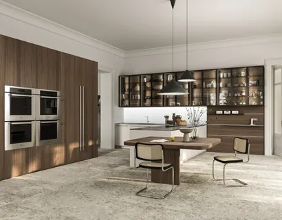 Cucina Design con penisola Opera 01 in legno e laccato di Snaidero