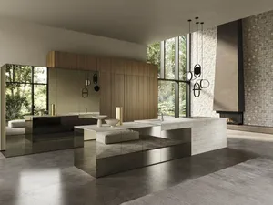 Cucina Design con isola Elementi 03 in vetro, legno e ceramica di Snaidero