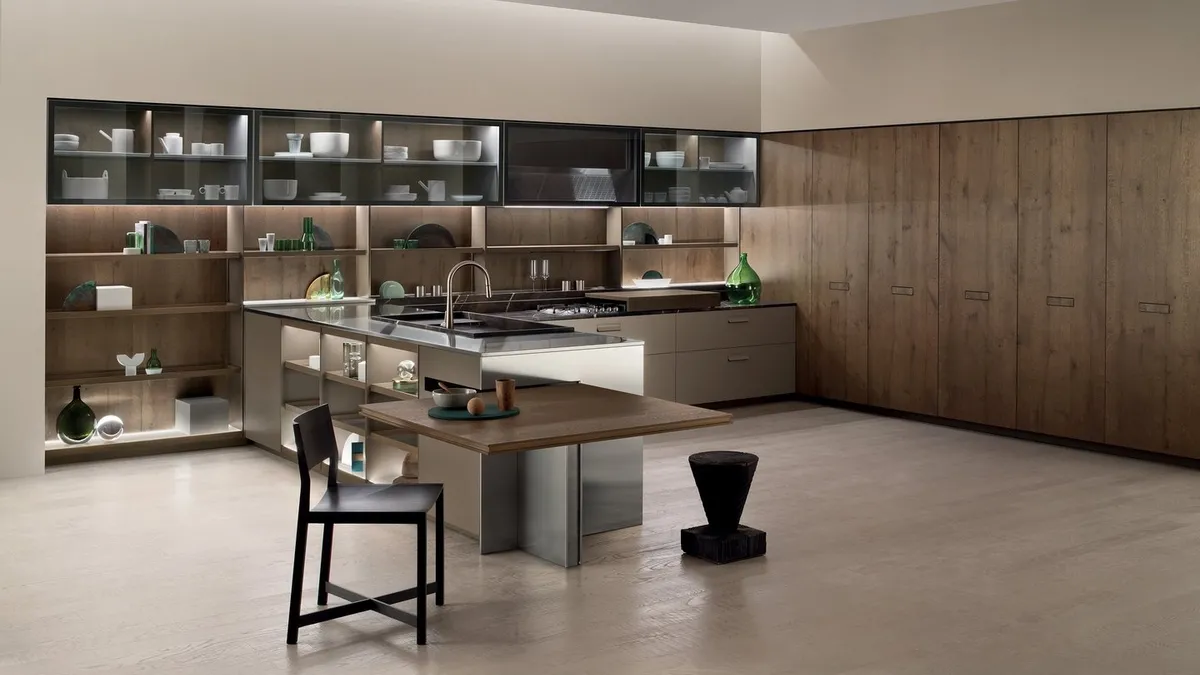 Cucina Design con penisola Soul 02 in rovere d'ombra nodato e laccato opaco di Ernestomeda