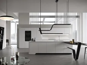 Cucina Design con isola dalla geometria perfetta in laccato opaco bianco Vision di Snaidero