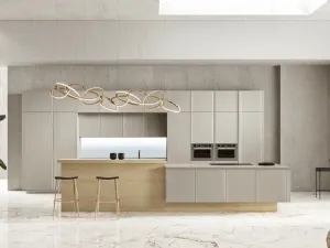 Cucina Design con isola Way Materia in vetro satinato grigio atlantico e rovere di Snaidero