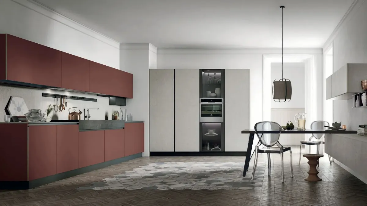 Cucina Moderna ad angolo Alevé v05 in laccato UV Rosso Vino opaco e colonne in laminato materico Pietra Piasentina di Stosa