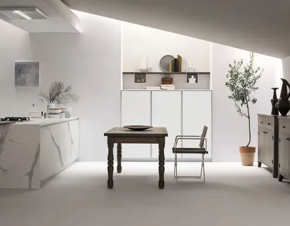 Cucina Moderna con penisola Aliant 10 in vetro e HPL di Stosa
