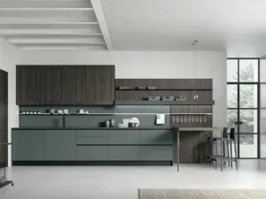 Cucina Moderna con penisola City v04 in Fenix Verde Comodoro e Rovere Cumino di Stosa