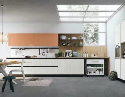 Cucina Moderne Infinity v3 in Rovere Natura e Cemento Bianco con Vetro Aliant Mattone Lucido di Stosa