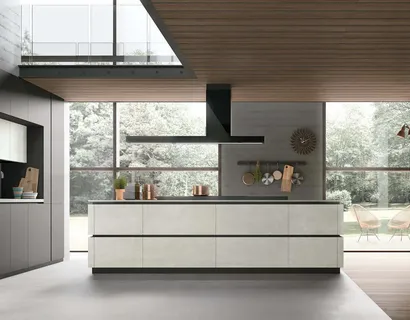 Cucina Moderna con isola Metropolis 10 in pet e materico Cemento Bianco di Stosa