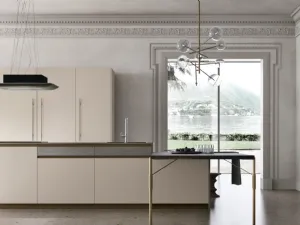 Cucina Moderna con isola Metropolis v04 in Pet Beige Seta e top in Piasentina Scura di Stosa