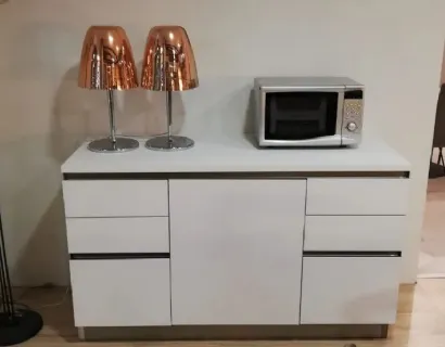 Madia in stile moderno Composizione stosa di Stosa