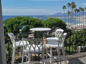 Tavolino da giardino Rail Alto Outdoor di Bontempi