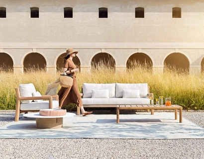 Salotto da esterno Gianna in legno e tessuto di Varaschin