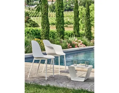 Sedia da giardino Mood Outdoor in polipropilene con base in acciaio laccato di Bontempi