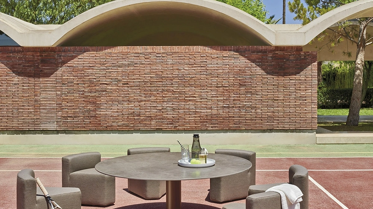 Poltroncina in tessuto sintetico In&Out di Varaschin