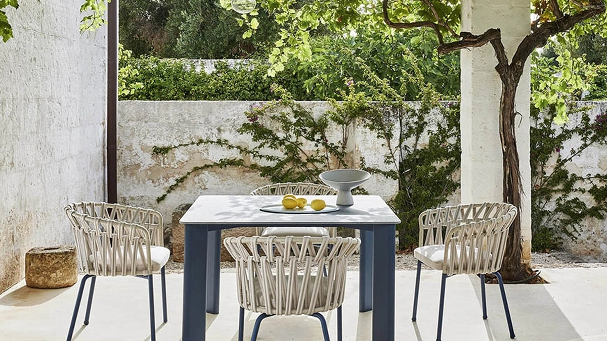 Tavolo Plinto di Varaschin